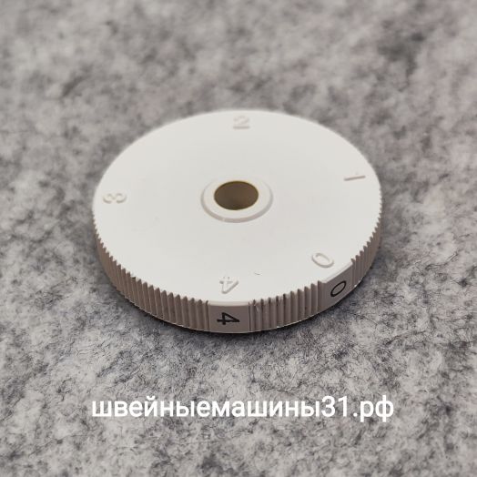 Ручка регулятора нажима лапки Jaguar 979 и др. (уценка - царапины) Диаметр 40 мм; диаметр отверстия 6 мм.      Цена 100 руб.