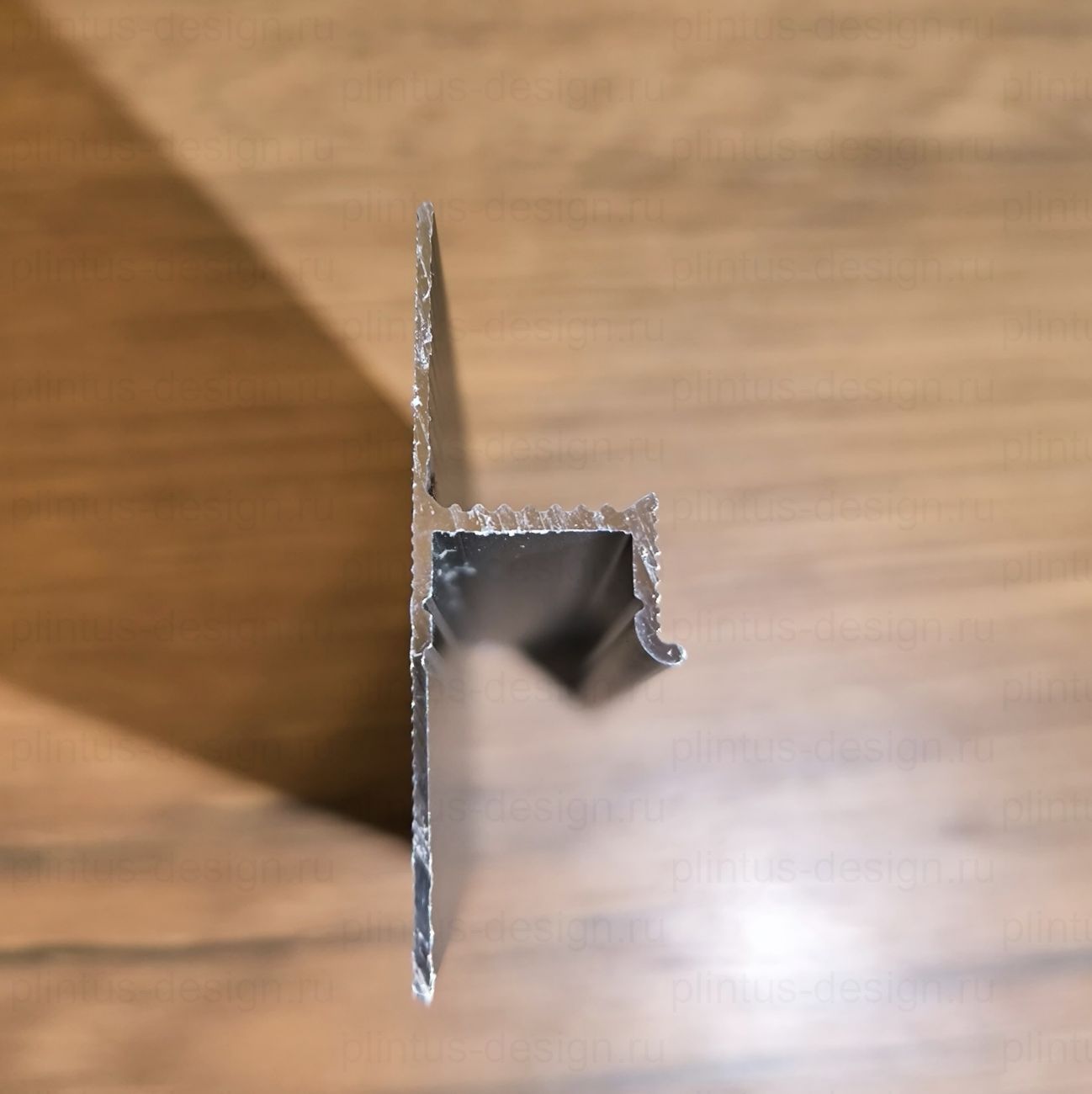 Теневой плинтус 4920 чёрный анодированный, 6м