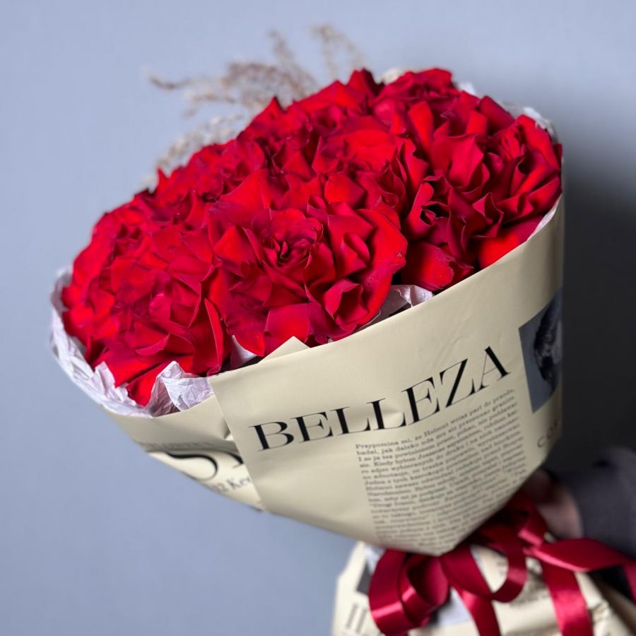 11 красных французских роз