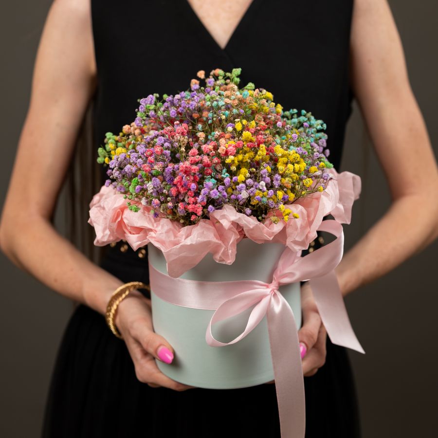 Шляпная коробка с гипсофилой (размер S)