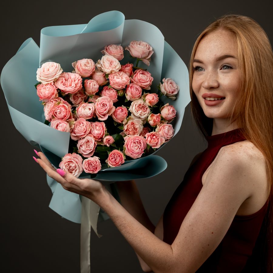 Кустовая роза (сорт бомбастик) 9 шт