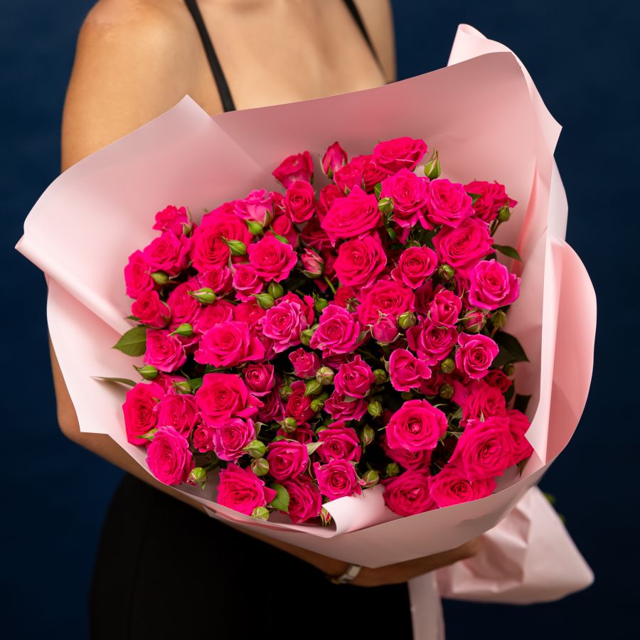 Кустовые розовые розы 15 шт