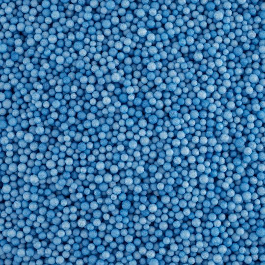 Синие мелкие пенопластовые шарики