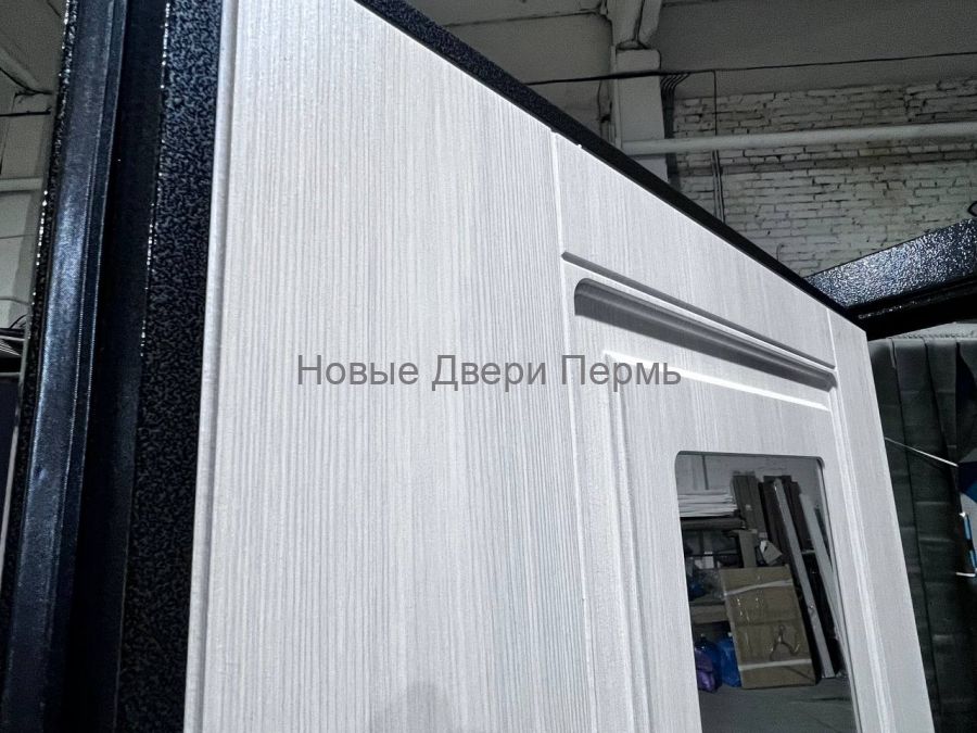 Престиж Нэо 70 входная дверь с зеркалом