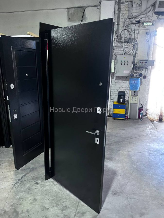 Престиж Нэо 70 входная дверь с зеркалом