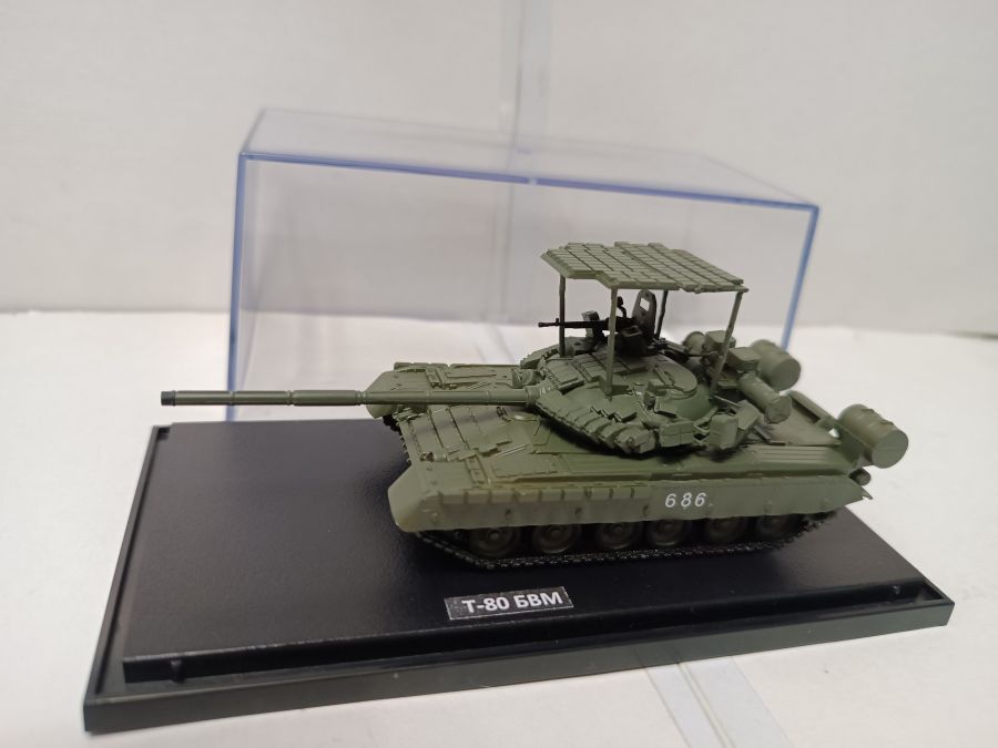 Танк Т-80 БВМ  (1/72)