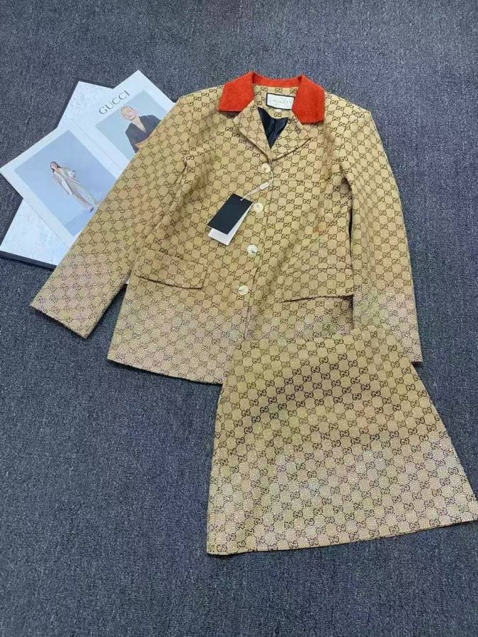 Костюм женский GUCCI