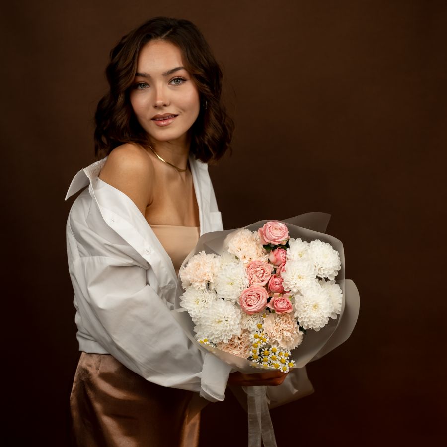 сборный бежевый гвоздики + хриа + бомбастик