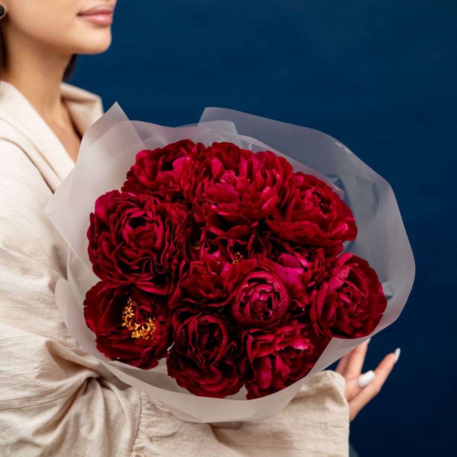 11 пионы красные