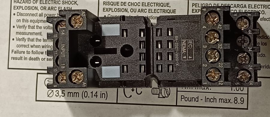 RXZE2M114M КОЛОДКА С КОМБИНИРОВ КОНТ 4CO 27ММ Schneider Electric