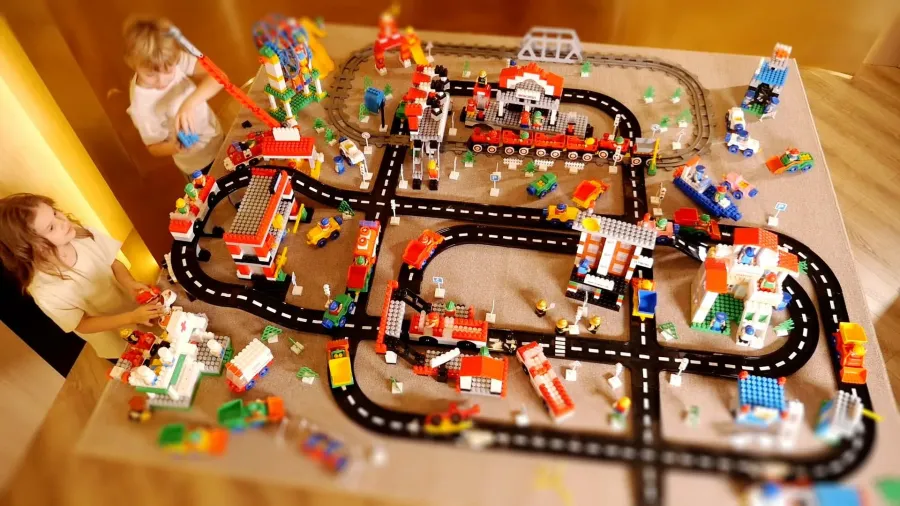 Набор "Мегаполис. Курс ОБЖЗ. Поведение ребенка при чрезвычайных  ситуациях в городе"