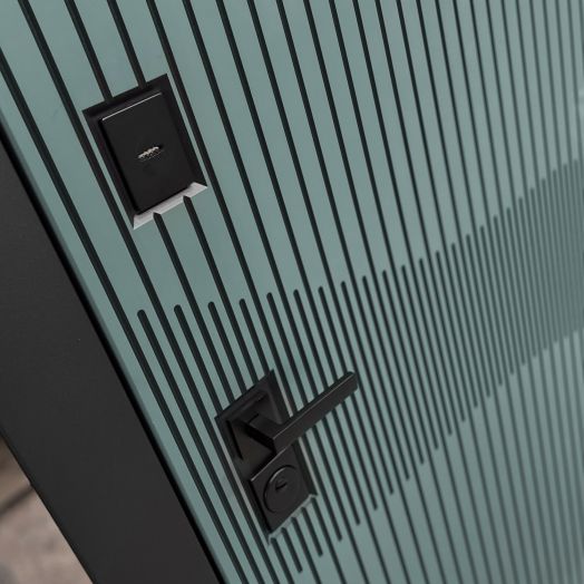 Входная дверь Бункер BN-13 - Зеркало максимум с тонировкой Черный кварц