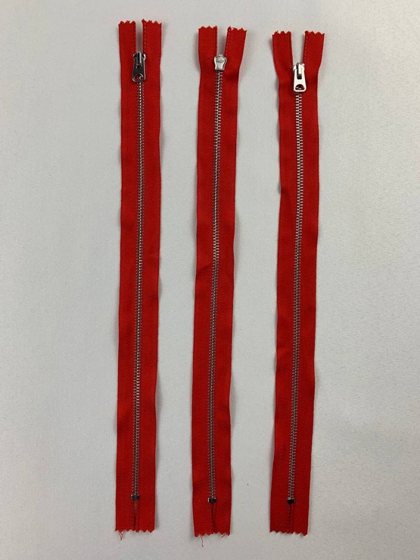 Молния металлическая