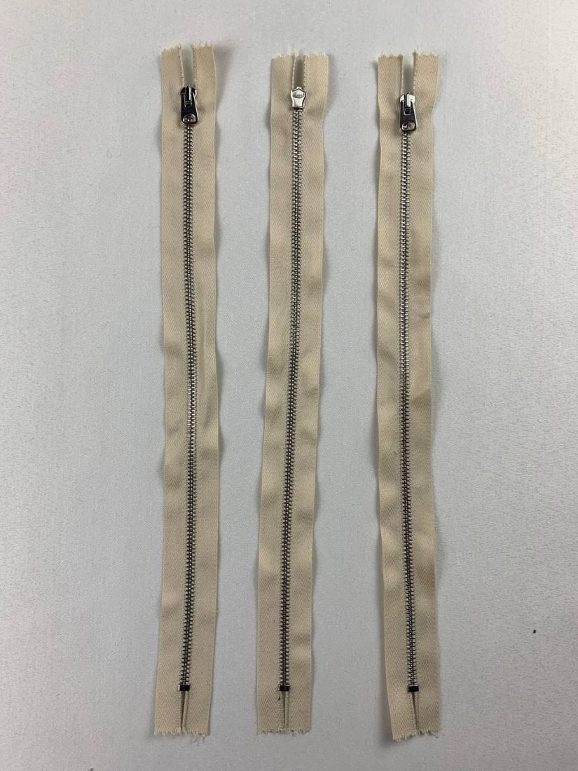 Молния металлическая