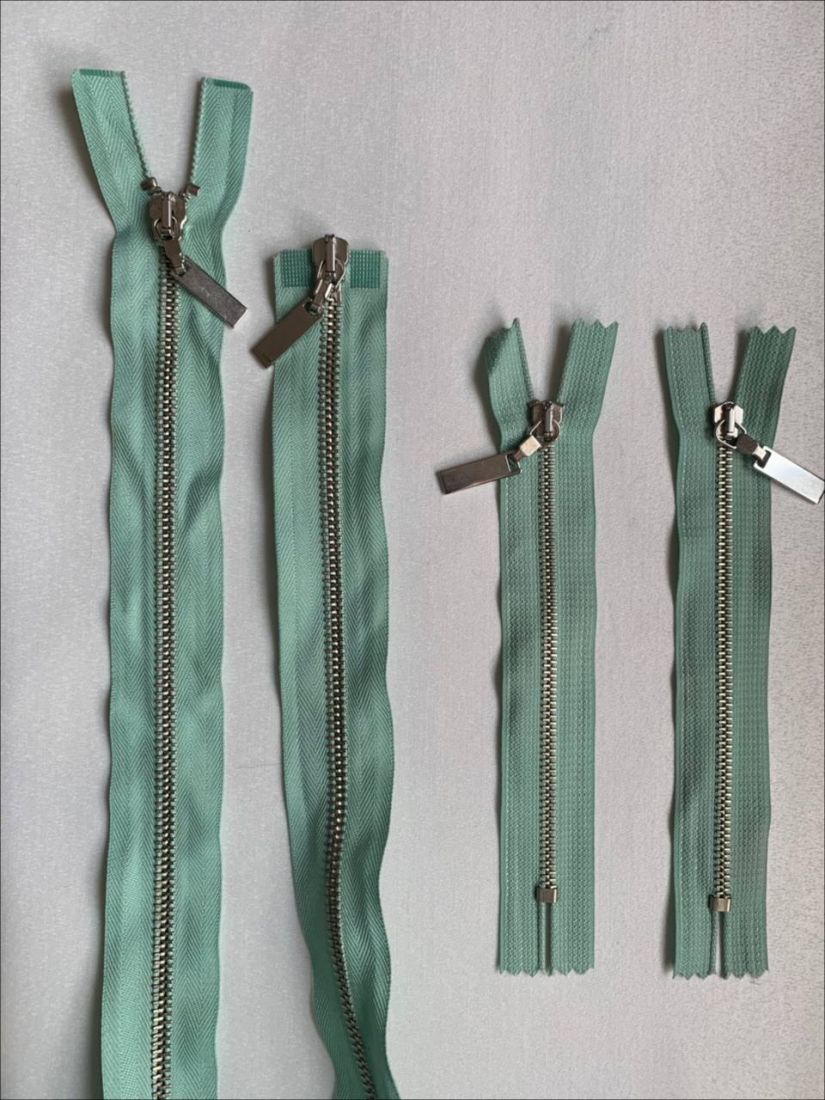 Молния металлическая