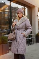 Стеганое пальто с меховой отделкой арт. 23153 [темно-бежевый]