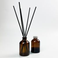 Флаконы 50 мл для диффузоров Labdevices, темное стекло 3-го класса, круглый скат, G20, гладкое горло, с пласт., пробкой, 81 шт/упак