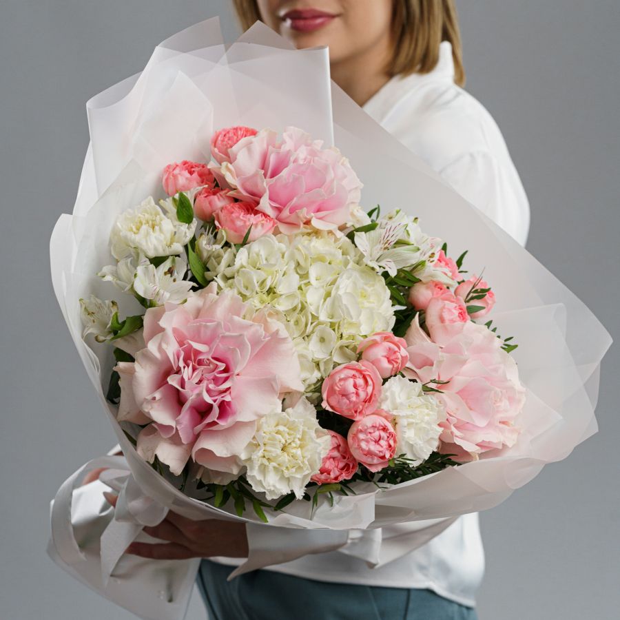 Сборный букет в нежных тонах №11