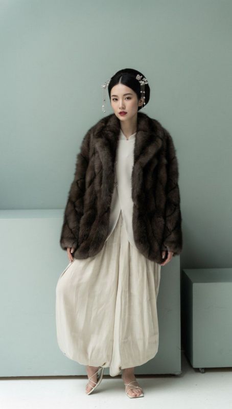 шуба из соболя короткая купить от Скорняковой