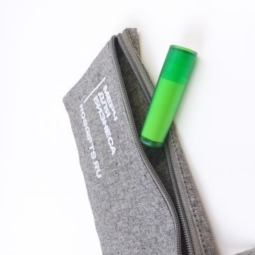 помады с логотипом