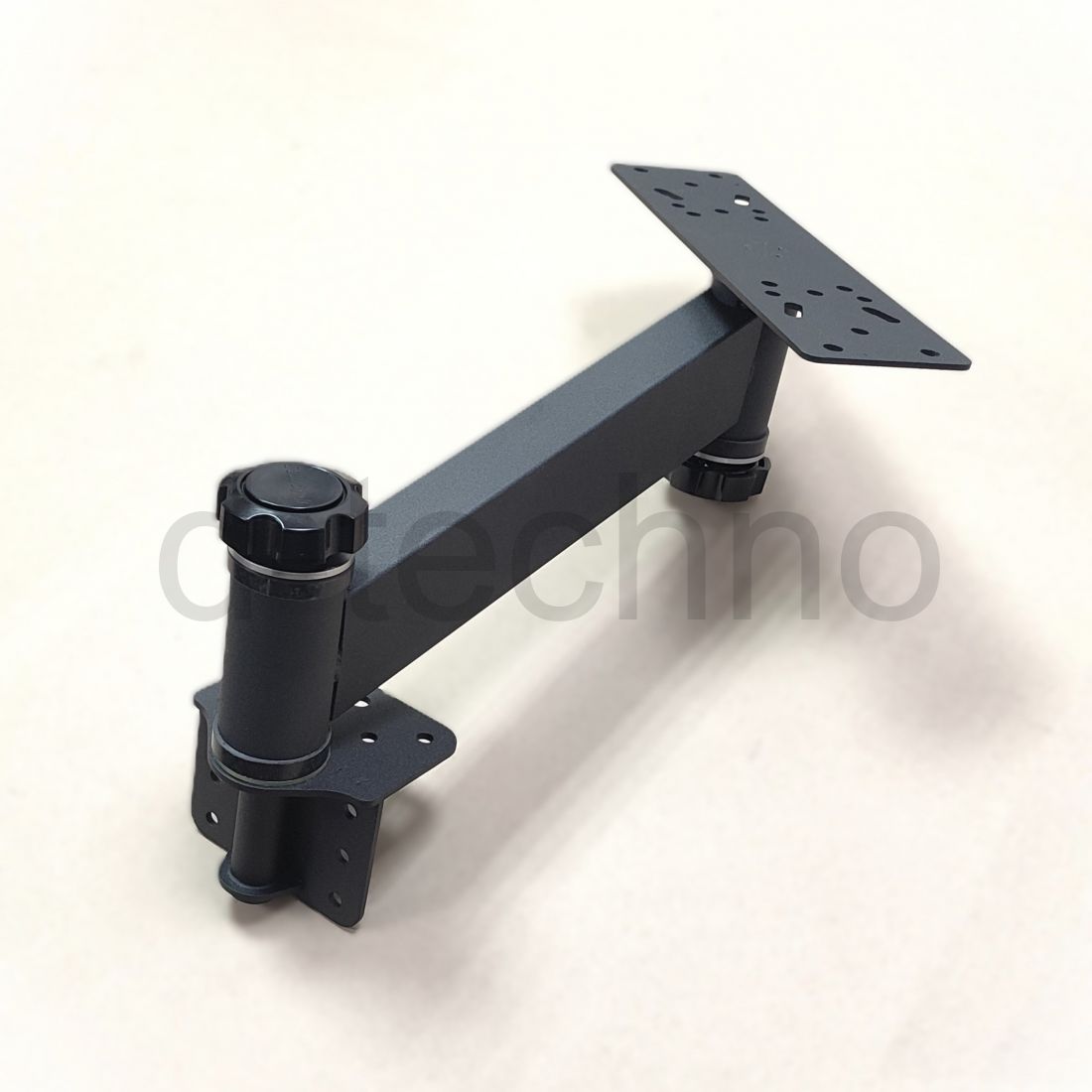 Крепление монитора на борт КМ39-250