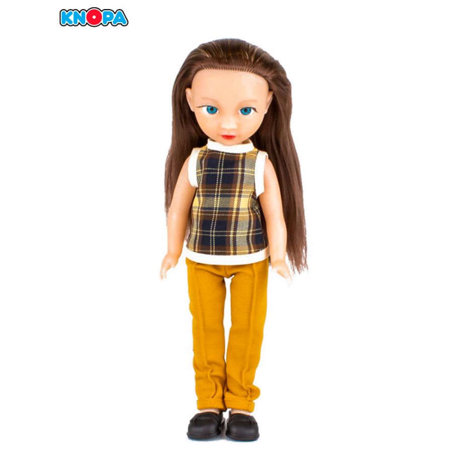 Кукла Викки в парке. КНОПА