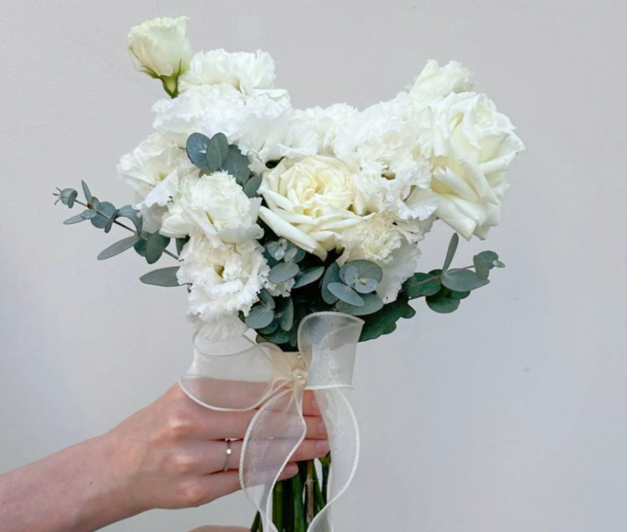 Букет Невесты с Эустомой и Пионовидными розами