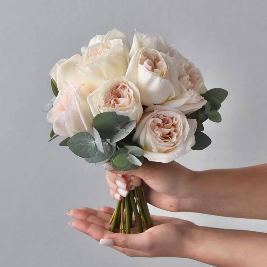 Букет Невесты из роз "White Ohara"