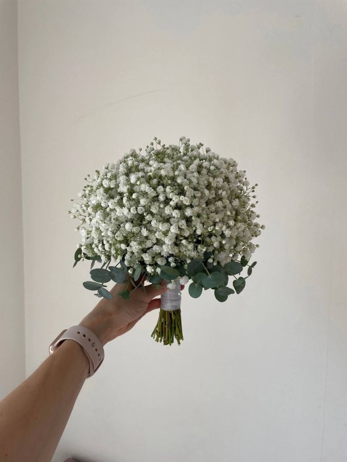 Букет Невесты из гипсофилы и эвкалипта