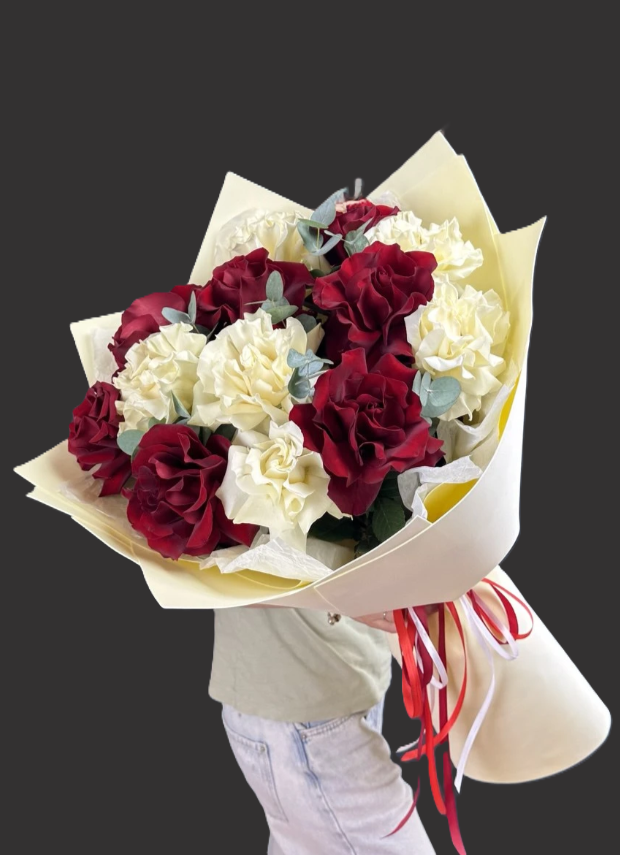 Букет 13 французских роз "Прекрасное рядом"