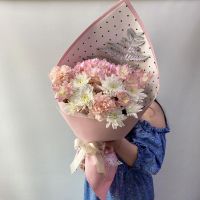 Букет с гортензией, кустовой хризантемой, альстромерией "Кружево"