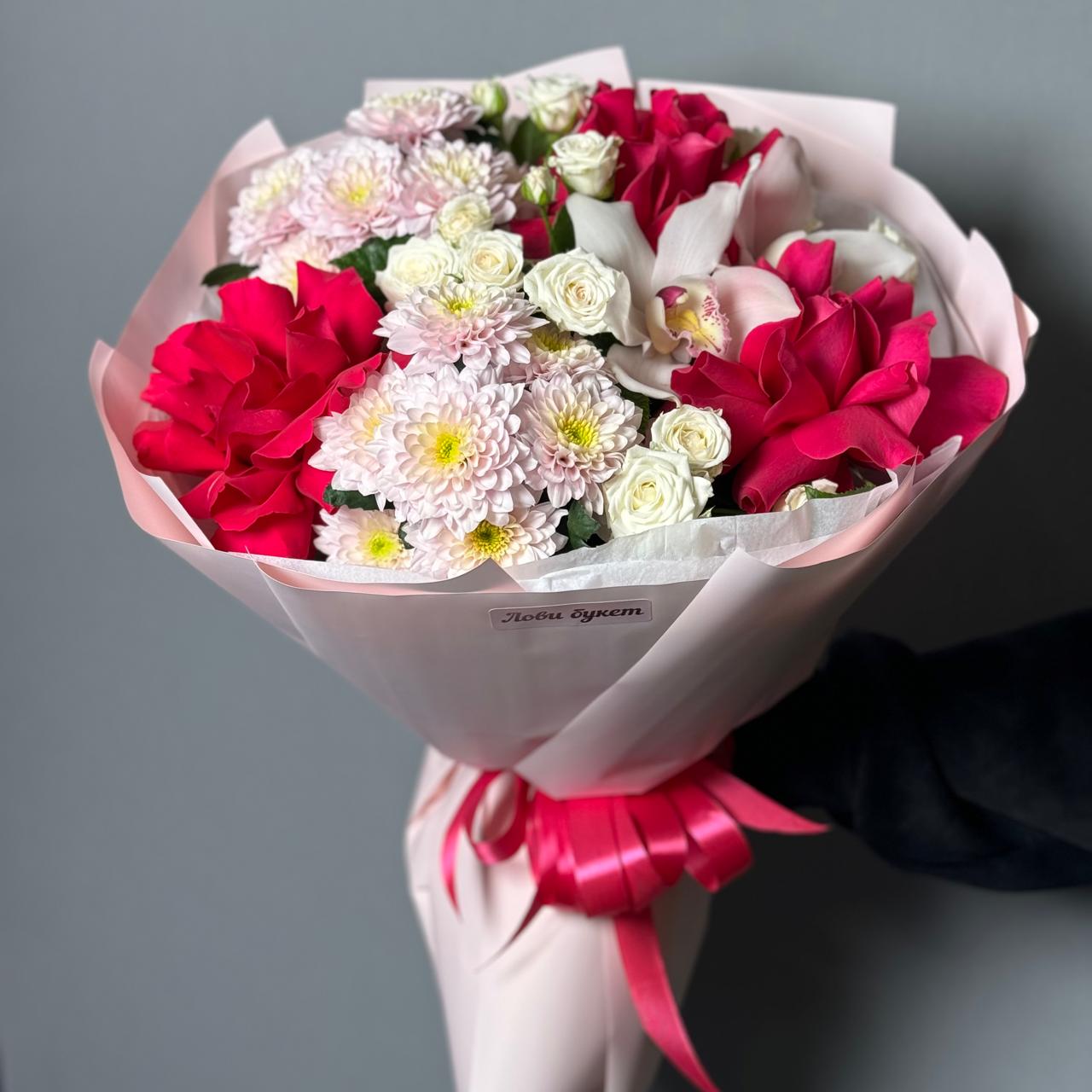 Яркий букетик с французскими розами