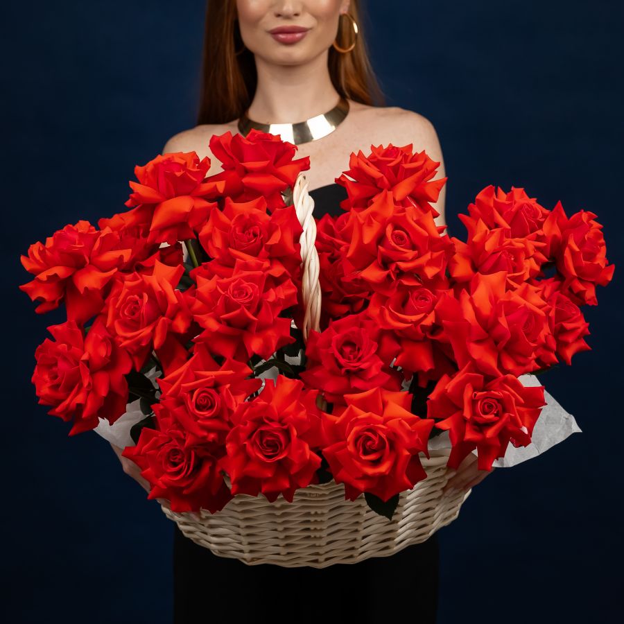 25 Французских роз (Нина) в корзине размер L