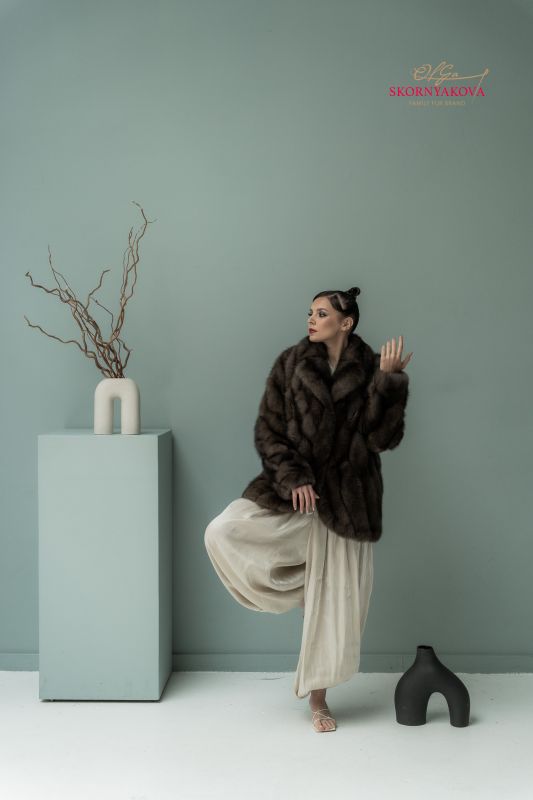 Уникальная автоледи, короткая шуба из седого соболя. Дизайн Скорняковой