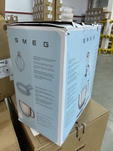 Smeg SMF03WHEU (уценка)