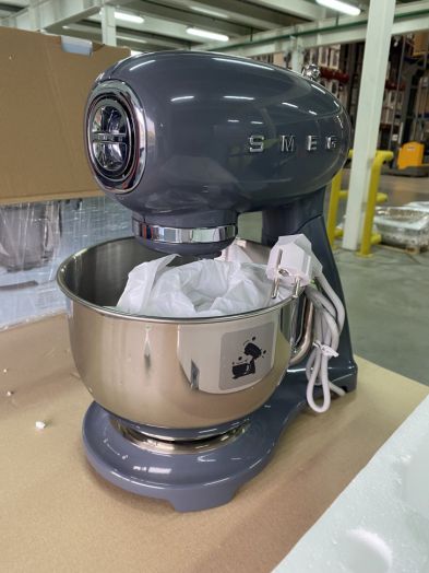 Smeg SMF03GREU (уценка)