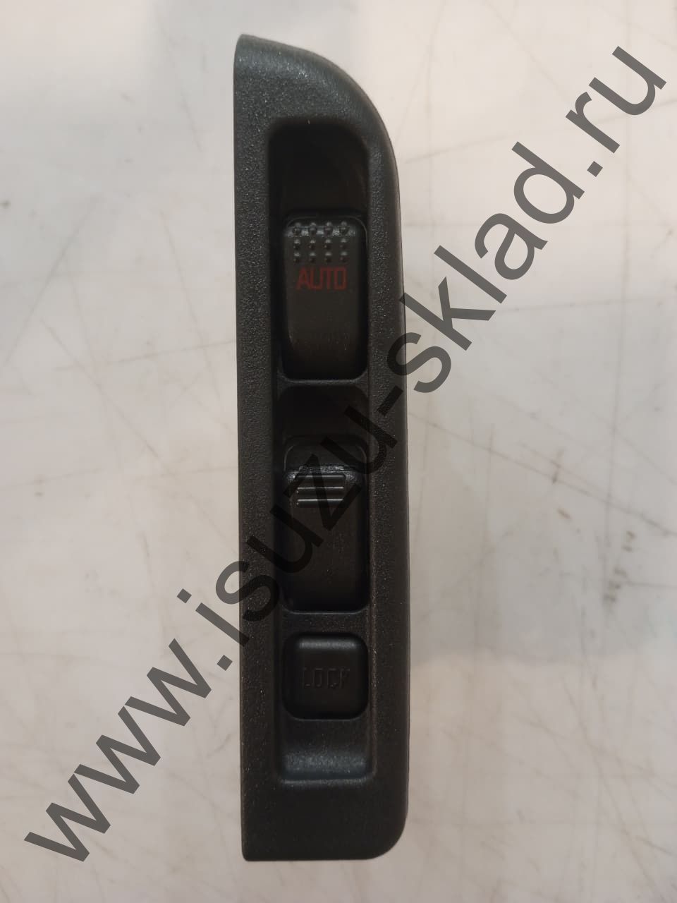 Блок управления стеклоподъемником nqr71/75 левый