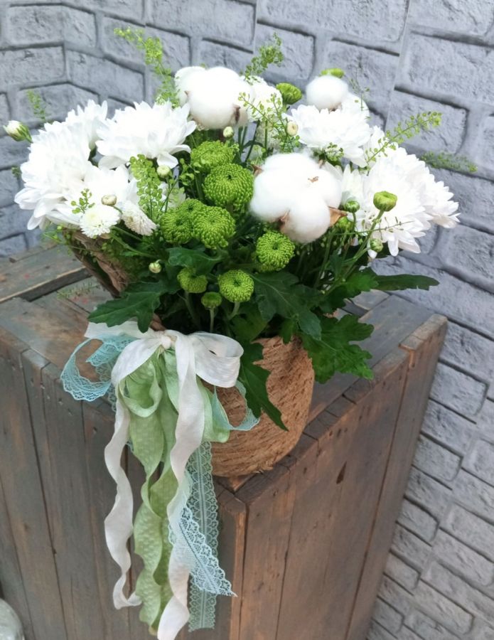 Композиция в лукошке