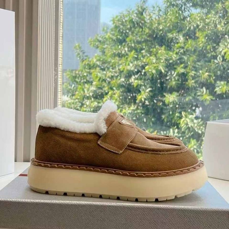 Лоферы PRADA с мехом Premium