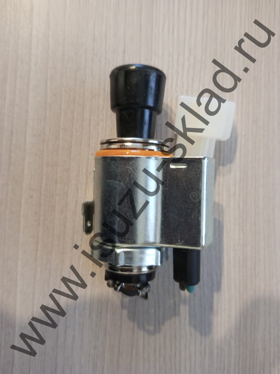 Прикуриватель nqr71/75/90/npr75/nmr85/nlr85/cyz51