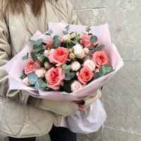 Букет с пионовидными розами