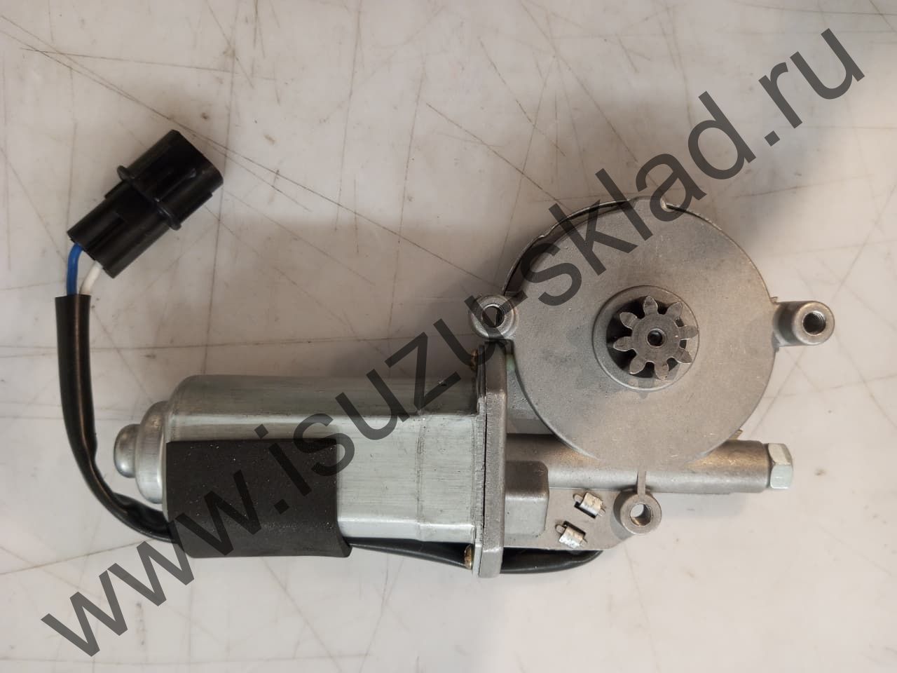 Мотор стеклоподъемника nqr71/75 левый