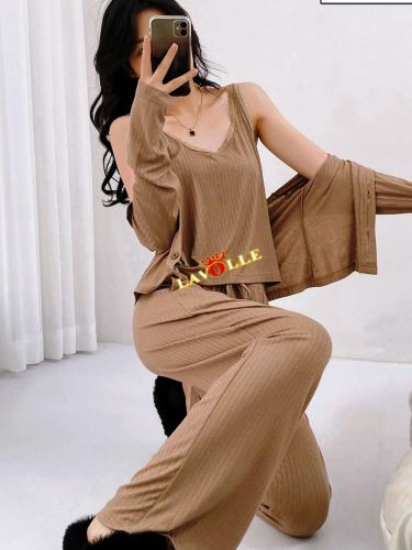 Домашний костюм ТРОЙКА с брюками  AIPINGNA 9012 (кофе с молоком)