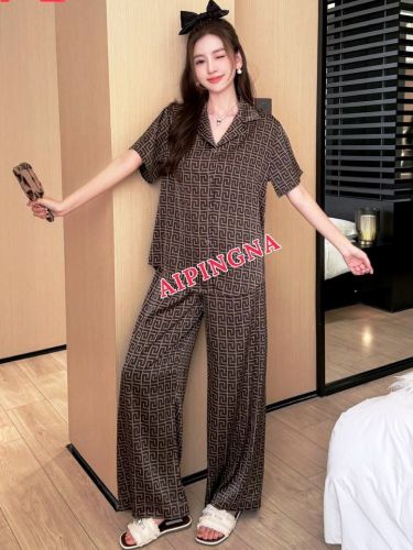 Пижама шелк с брюками  AIPINGNA 6211 (коричневая геометрия)