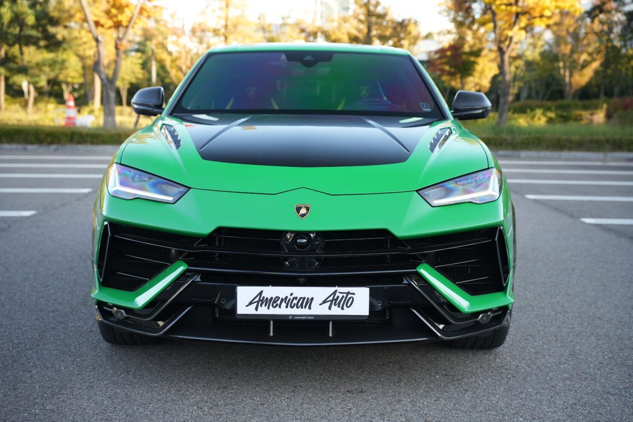 Lamborghini Urus Perfomante / 2023
