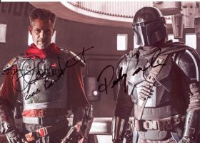Автографы: Педро Паскаль, Тимоти Олифант. Мандалорец / The Mandalorian