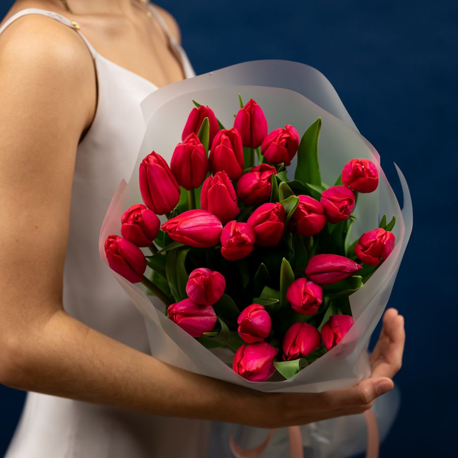 Букет от 25 красных тюльпанов