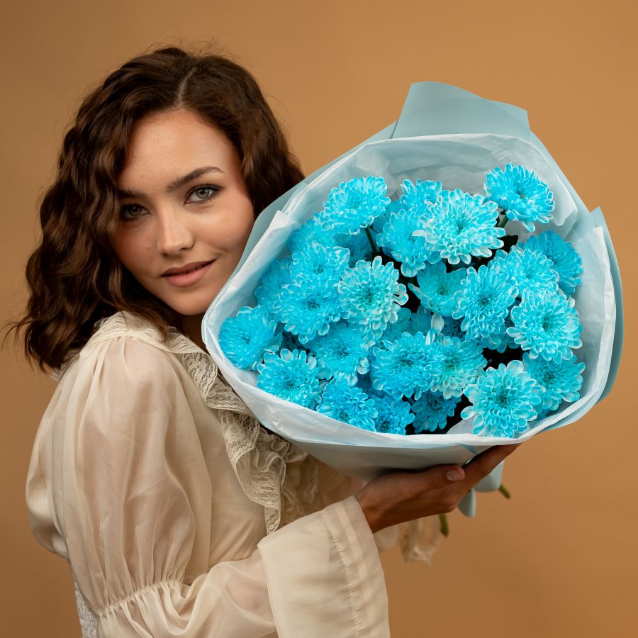 Букет Цвет голубых глаз из 5 хризантем