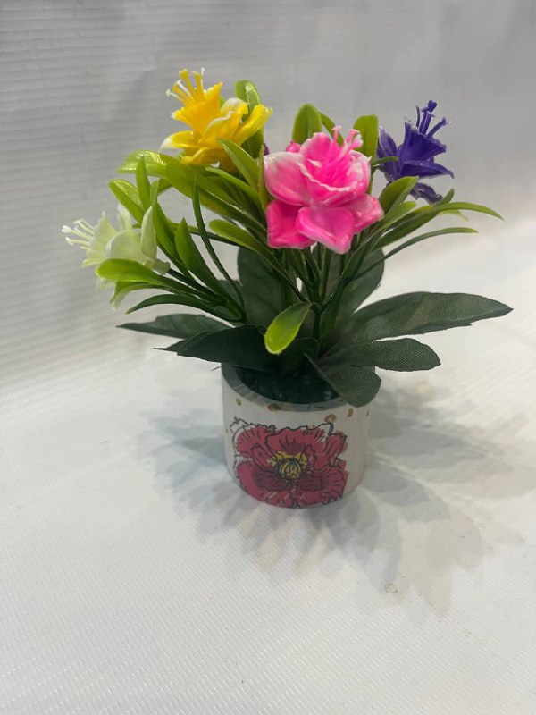 ваза из гипса с цветами