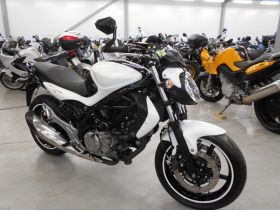 SUZUKI SFV400A GLADIUS